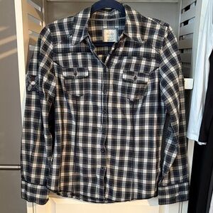 Women’s Old Navy Blue and Green Plaid Button Up Shirt